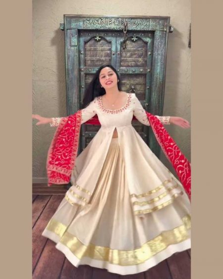 BEUTIQUE STYLES RAJWADI SILK  TOP WITH FULL FLAIR LEHENGA