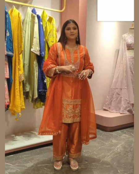 DESIGNER WEAR TRENDING  TOP WITH SEQUANCE  EMBROIDERED WORK AND PANT WITH DUPATTA