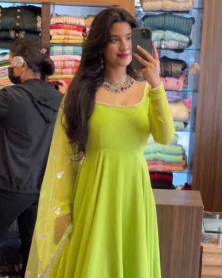 SIMPLE AND TRENDING GEORGETTE FULL FALIR AND SLEEVE SALWAR SUIT AND DUPATTA