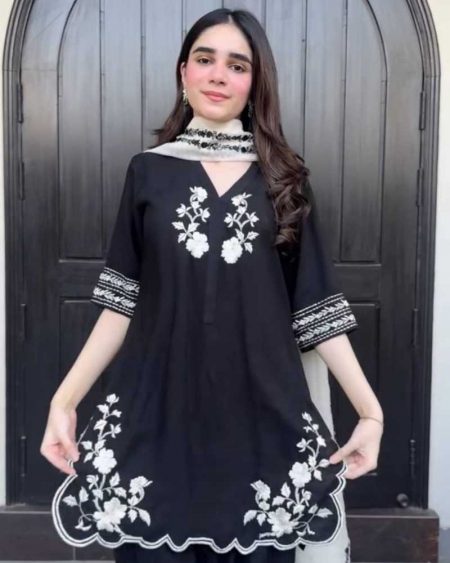 DESIGNER AND MOST TRENDING FARSI SALWAR SUIT IN THREE PIECE WITH EMBROIDERY WORK