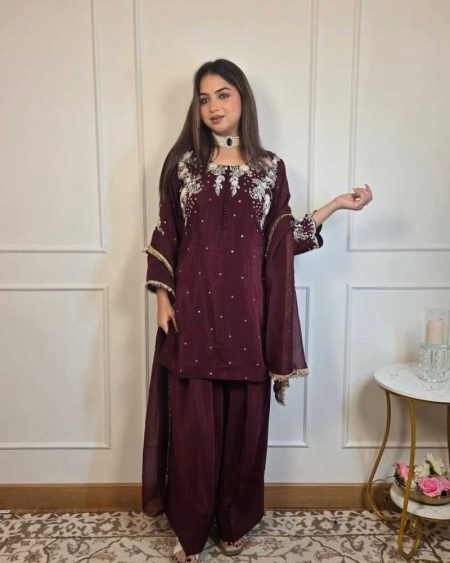 DESIGNER AND MOST TRENDING FARSI SALWAR SUIT IN THREE PIECE WITH EMBROIDERY WORK