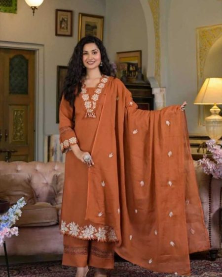 DESIGNER WEAR EXCLUSIVE AND COMFORTABLE SUIT IN REYON SLUB COTTON FABRIC TOP PANT WITH DUPATTA PAIR